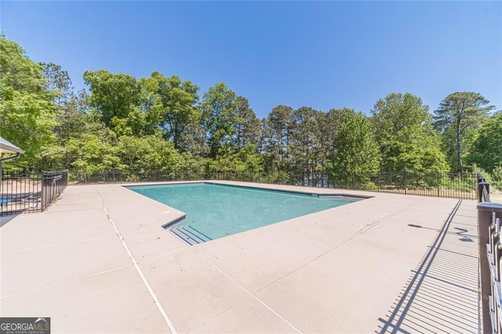 395 Amberbrook Circle Grayson GA 30017