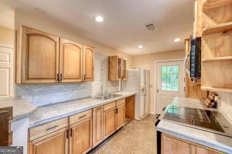 858 Old Forge Estates Hiawassee GA 30546