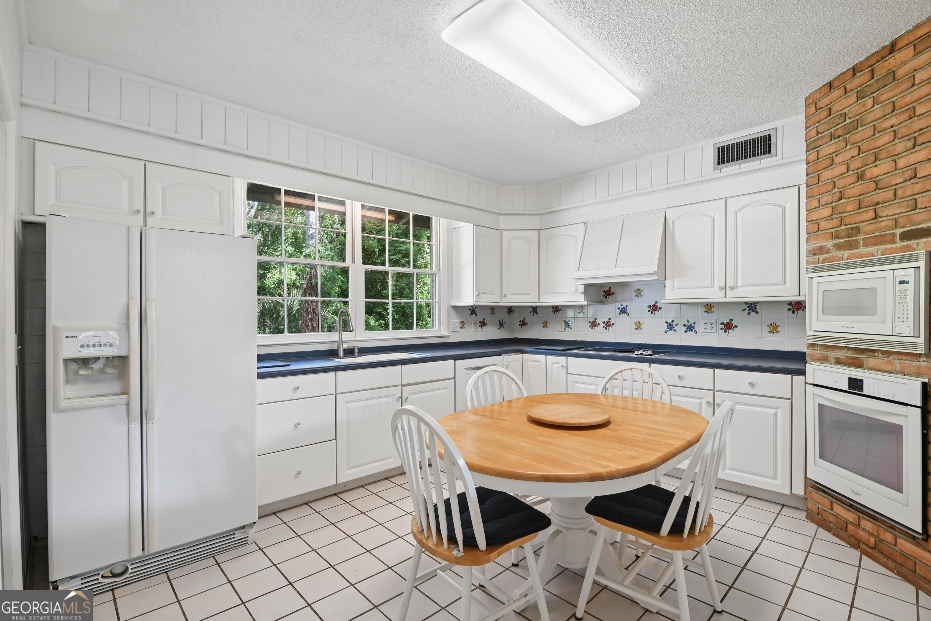 180 Saint Clair Drive St. Simons Island GA 31522