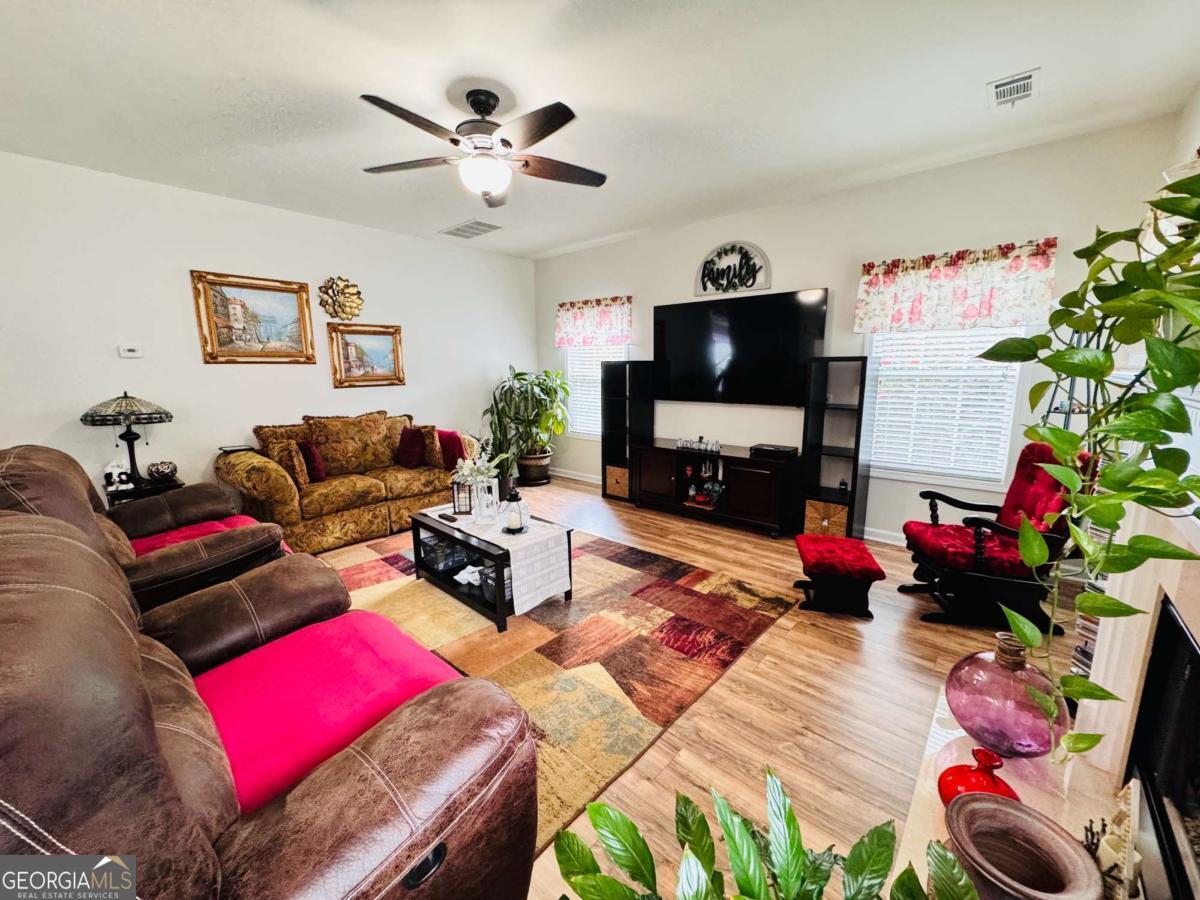 1216 St James Place Loganville GA 30052
