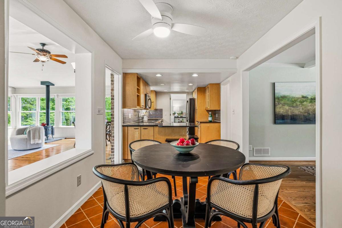 1111 Banbury Cross Avondale Estates GA 30002