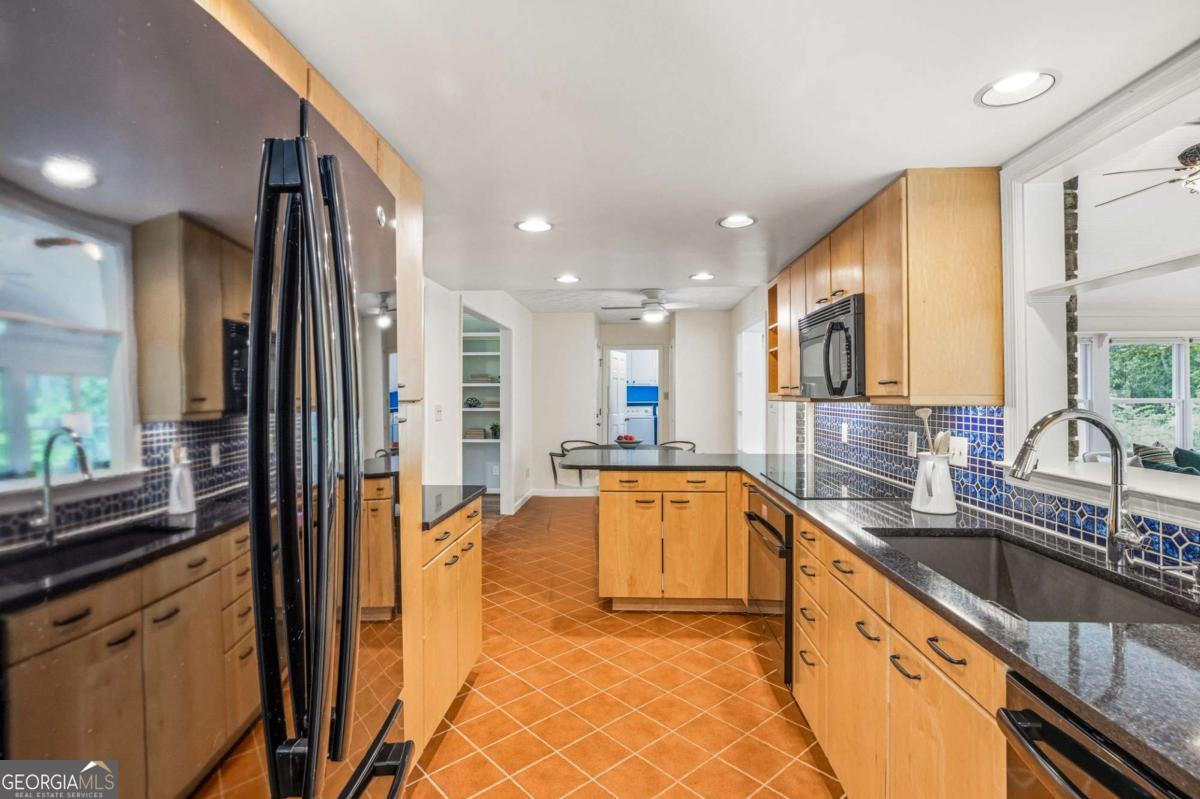 1111 Banbury Cross Avondale Estates GA 30002
