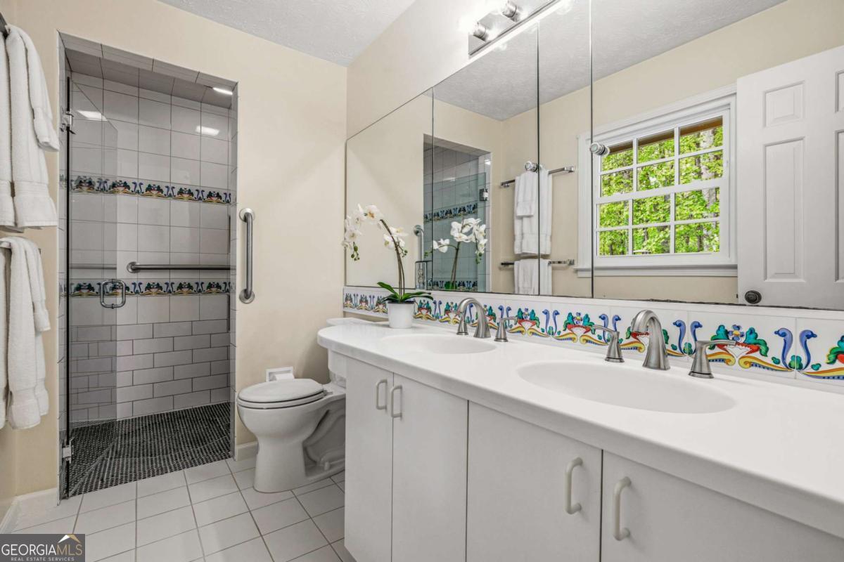 1111 Banbury Cross Avondale Estates GA 30002
