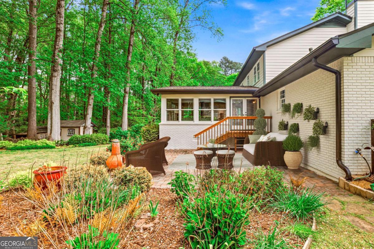 1111 Banbury Cross Avondale Estates GA 30002