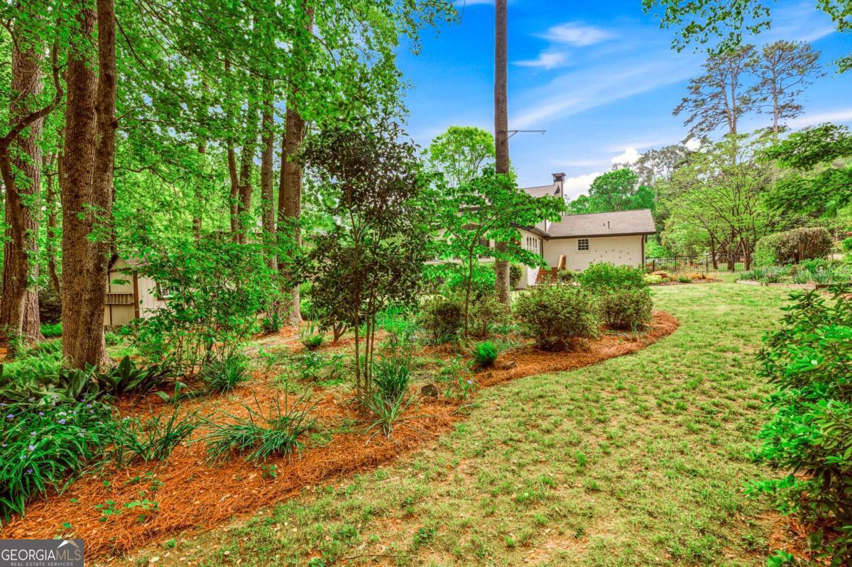 1111 Banbury Cross Avondale Estates GA 30002