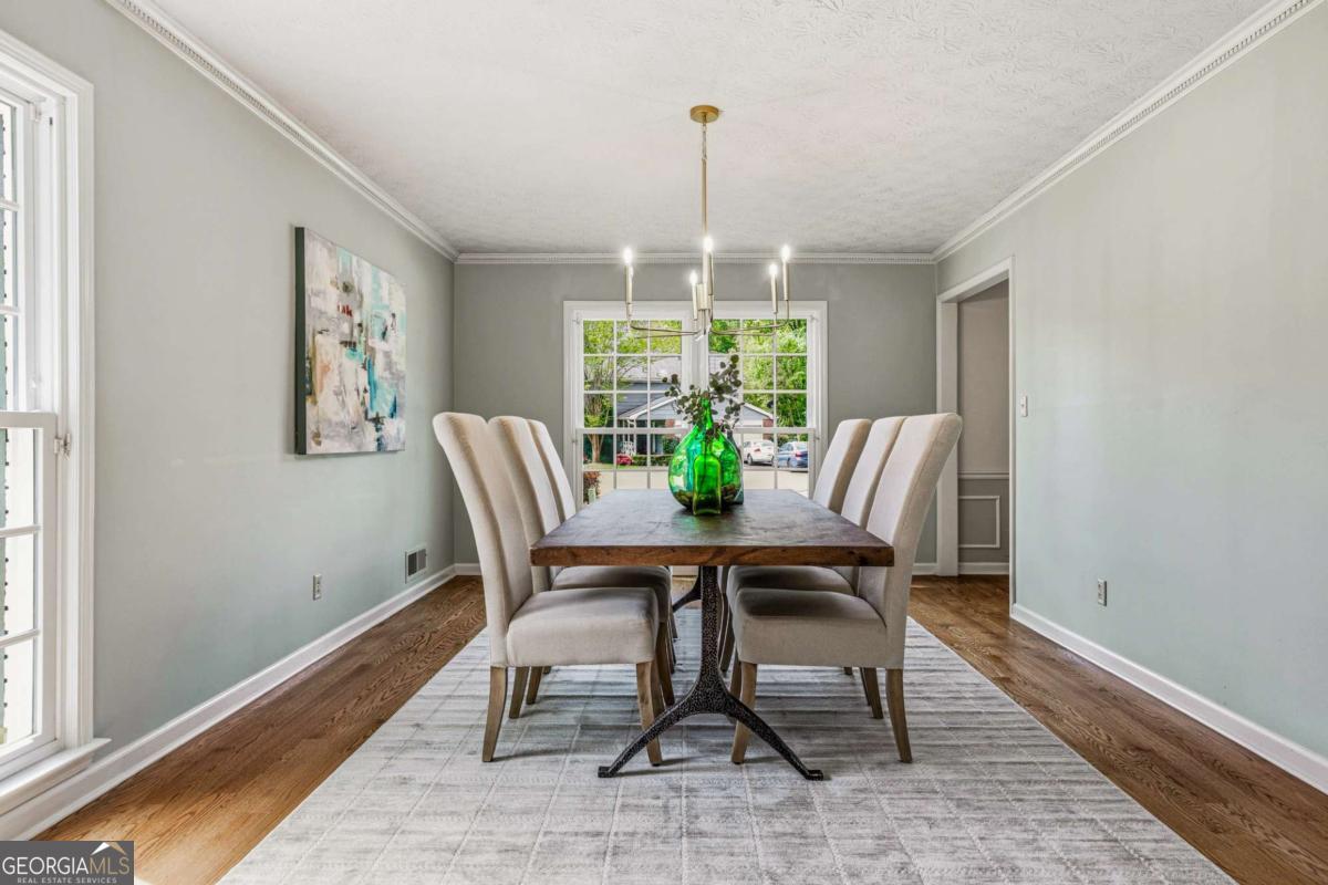 1111 Banbury Cross Avondale Estates GA 30002