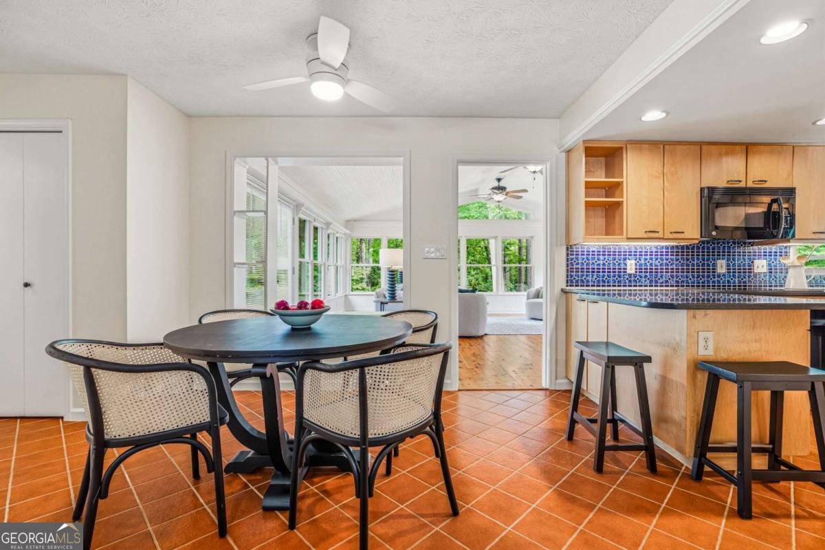 1111 Banbury Cross Avondale Estates GA 30002