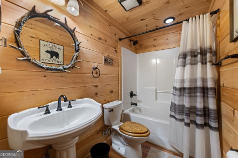35 Wunder Bear Ridge Road Morganton GA 30560