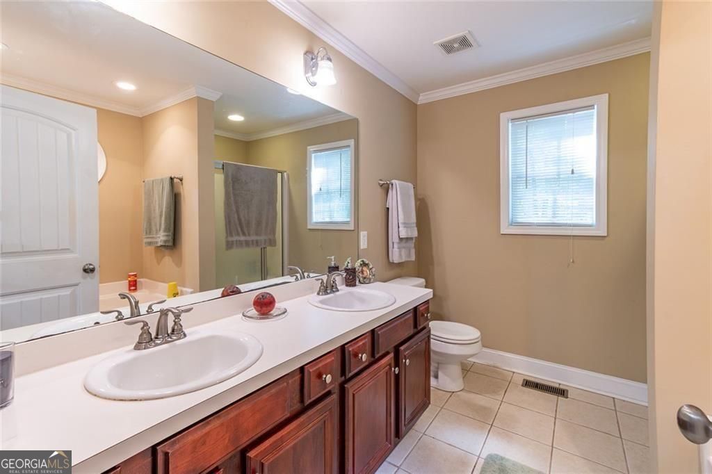 2208 Clarendon Court Conyers GA 30012