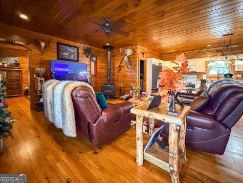 186 Holly Lane Cleveland GA 30528