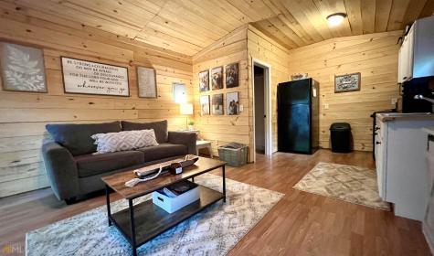 186 Holly Lane Cleveland GA 30528