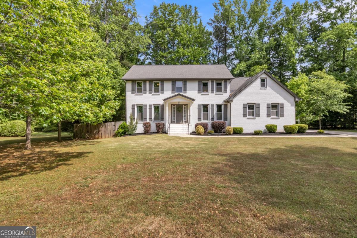 135 London Berry Court Tyrone GA 30290