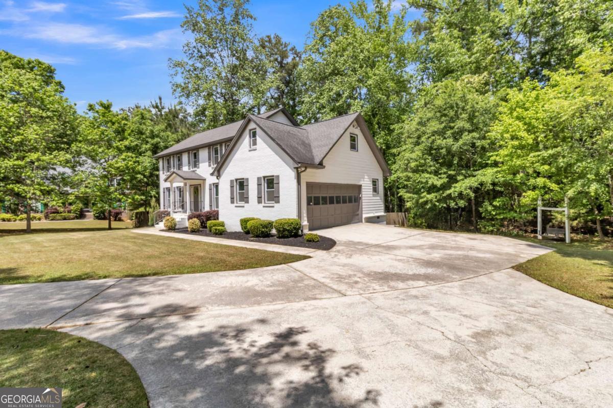 135 London Berry Court Tyrone GA 30290