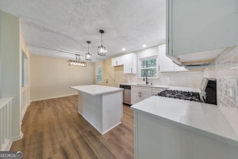1006 Pinetree Court Powder Springs GA 30127