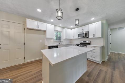 1006 Pinetree Court Powder Springs GA 30127
