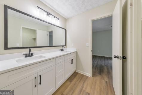 1006 Pinetree Court Powder Springs GA 30127