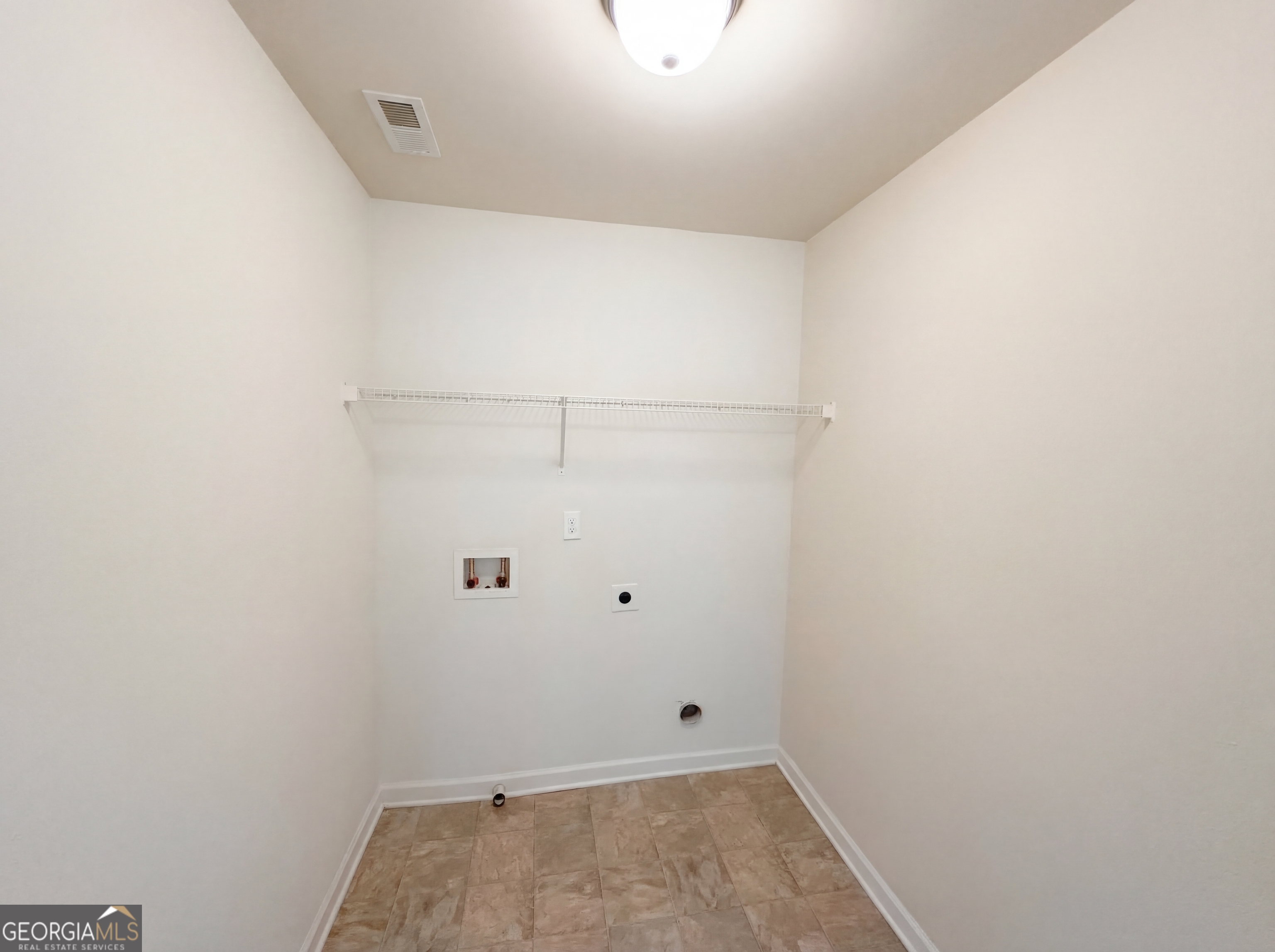 411 Little Carter Cove Loganville GA 30052