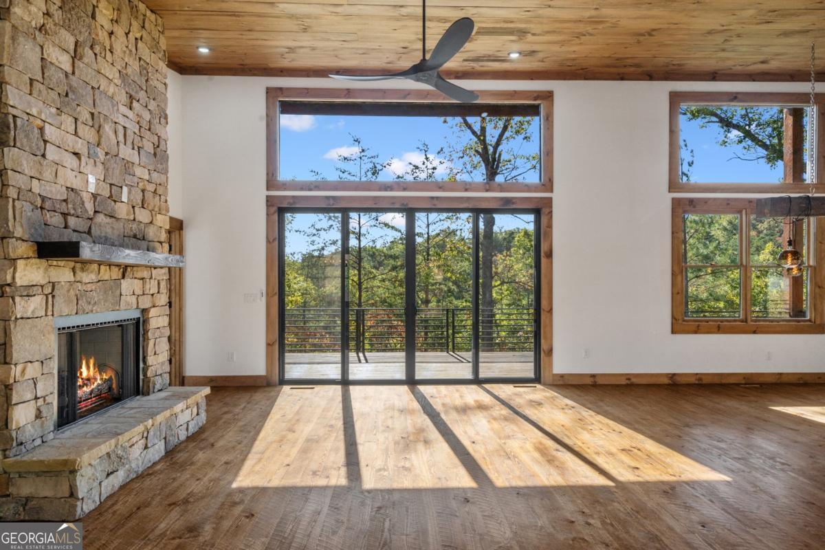 65 Wolf Creek Heights Mineral Bluff GA 30559