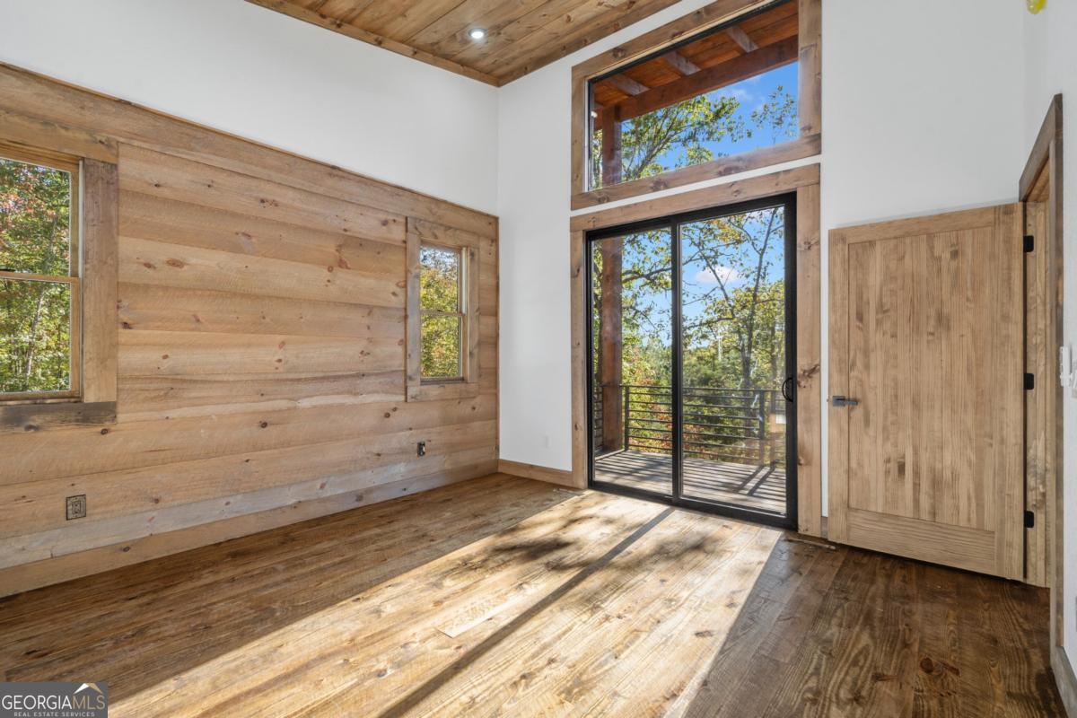 65 Wolf Creek Heights Mineral Bluff GA 30559