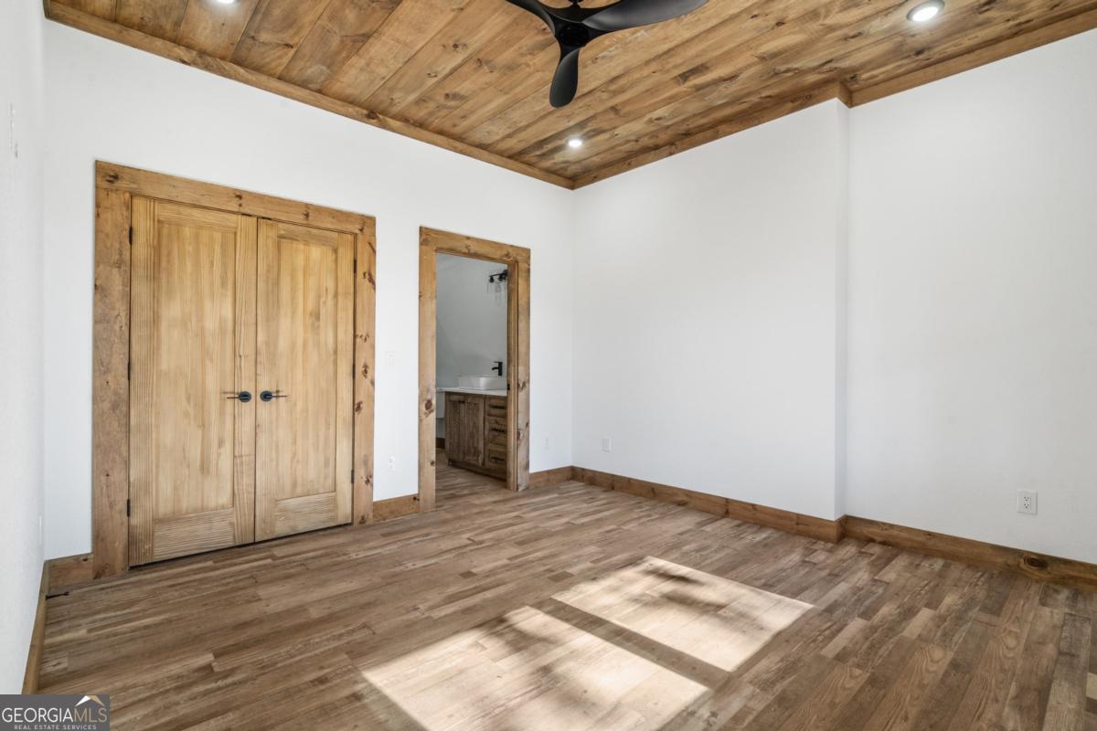 65 Wolf Creek Heights Mineral Bluff GA 30559