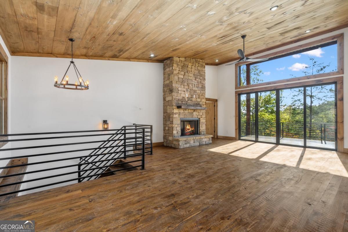 65 Wolf Creek Heights Mineral Bluff GA 30559
