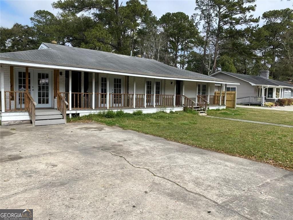 106 E Derenne Avenue Savannah GA 31405