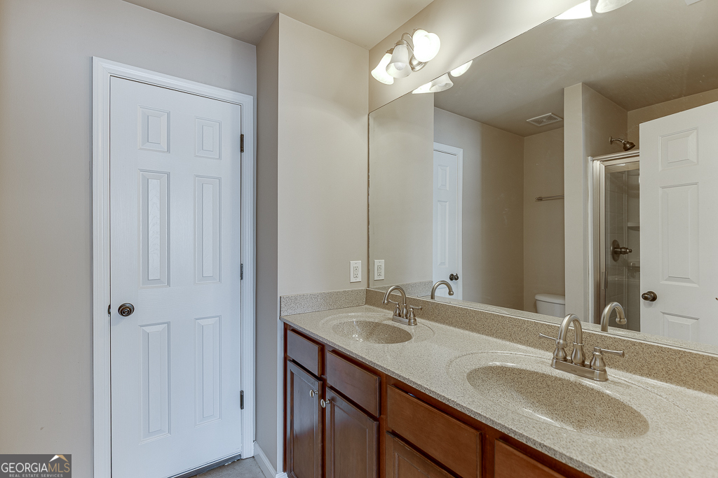 1043 Nightfall Court NW Suwanee GA 30024