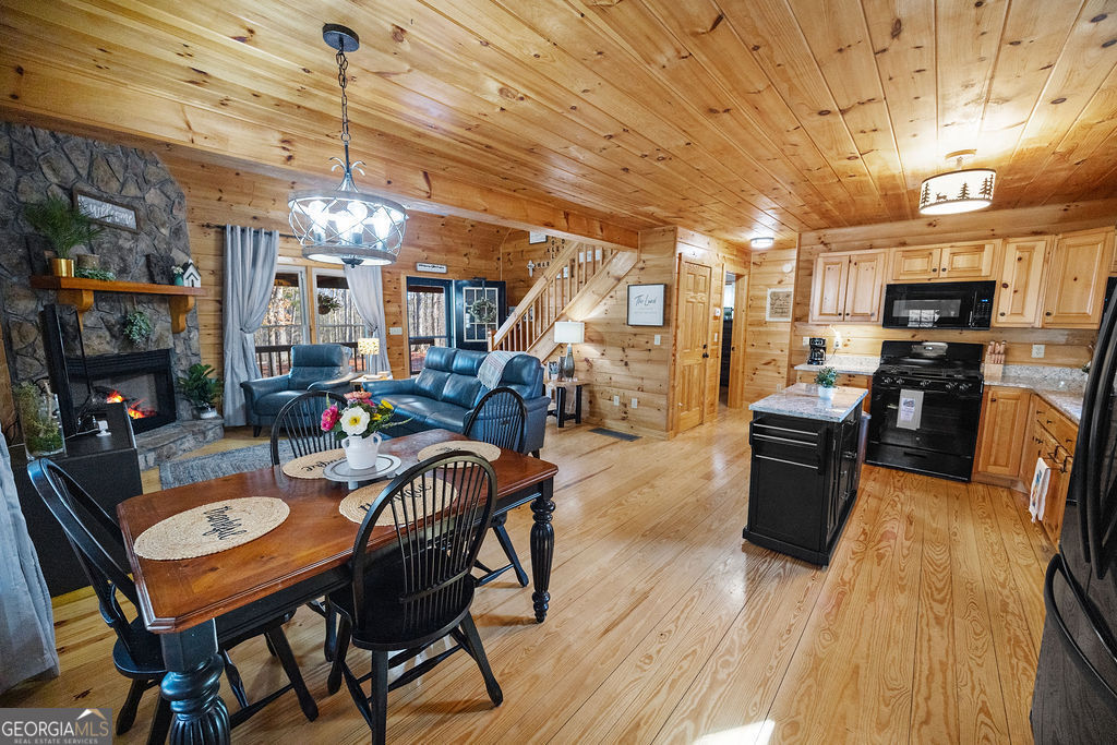 612 Medina Court Ellijay GA 30540