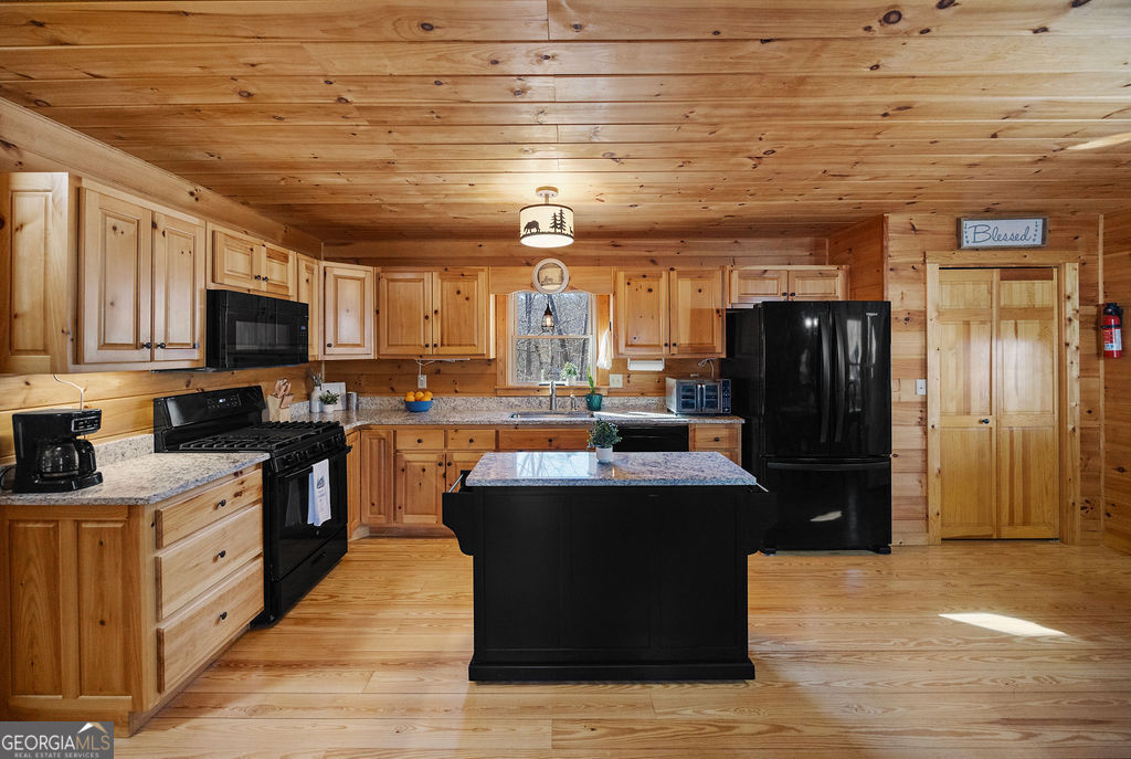 612 Medina Court Ellijay GA 30540