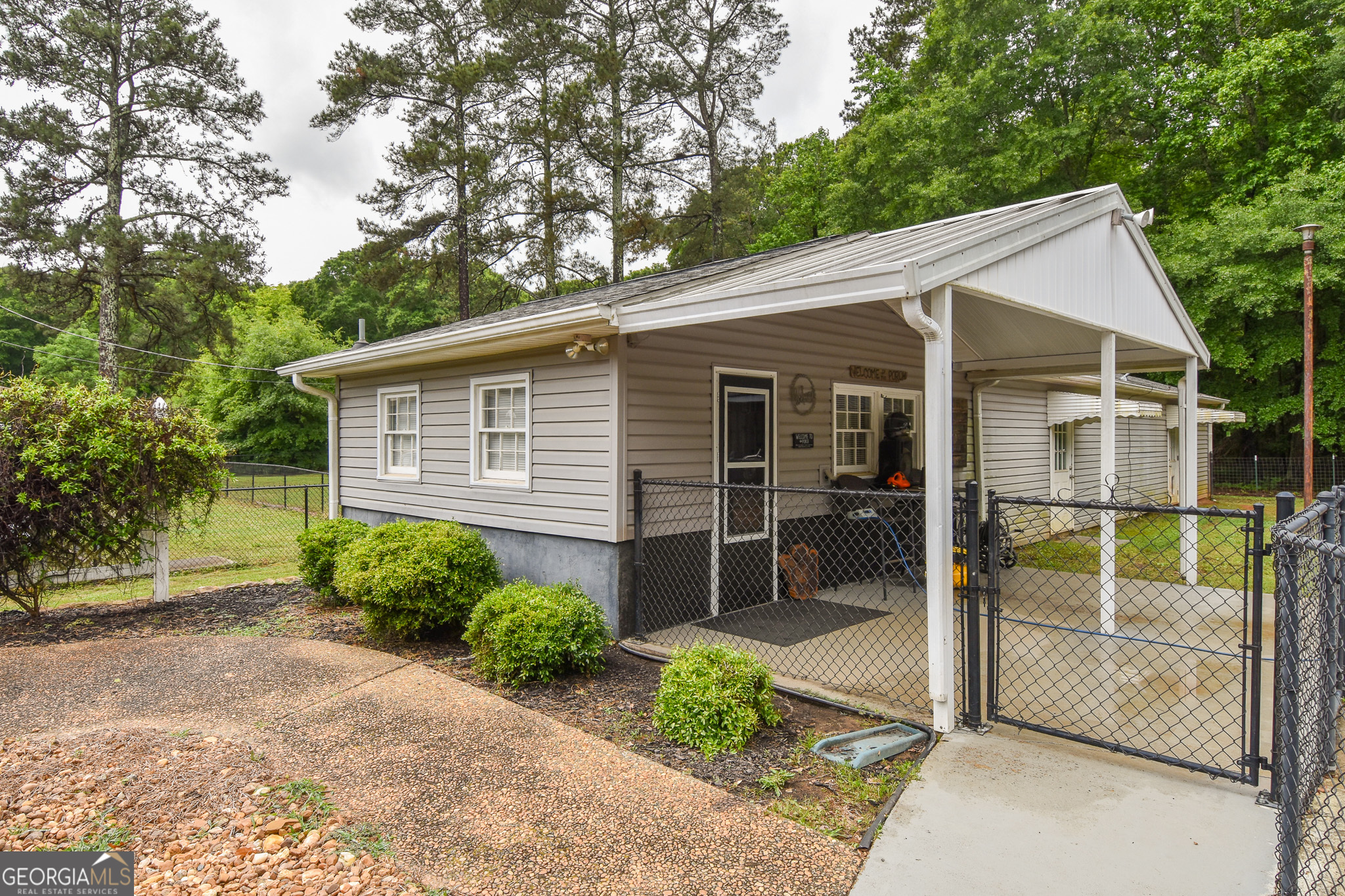 1579 Van Buren Road Barnesville GA 30204