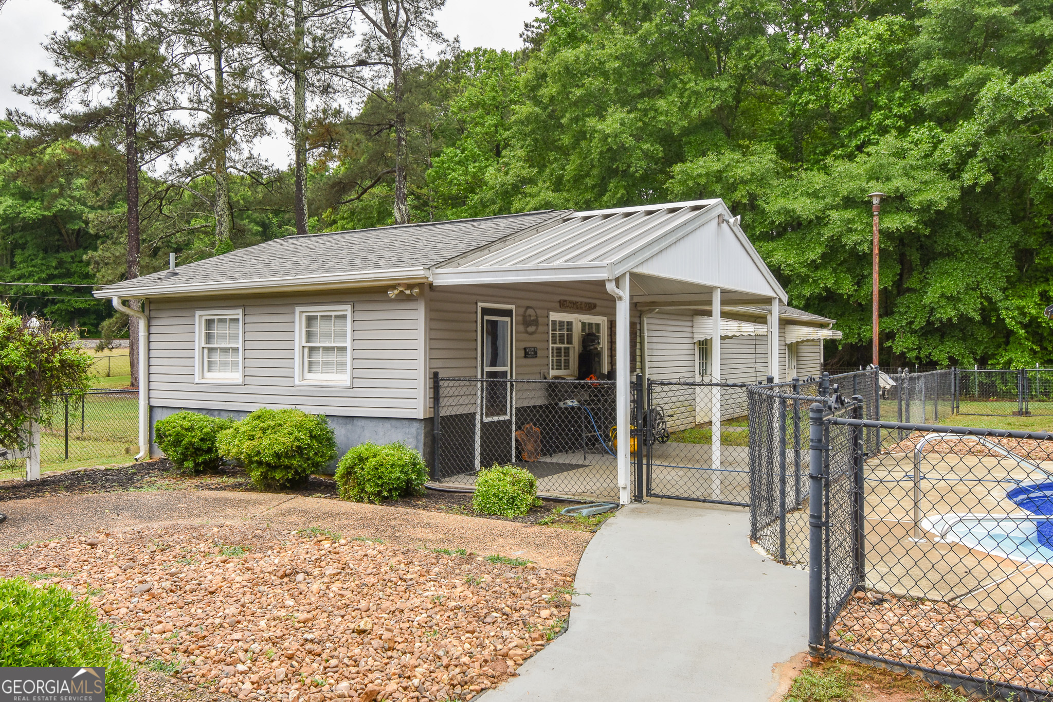 1579 Van Buren Road Barnesville GA 30204