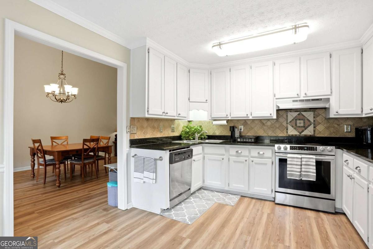 3075 Oak Meadow Drive Snellville GA 30078