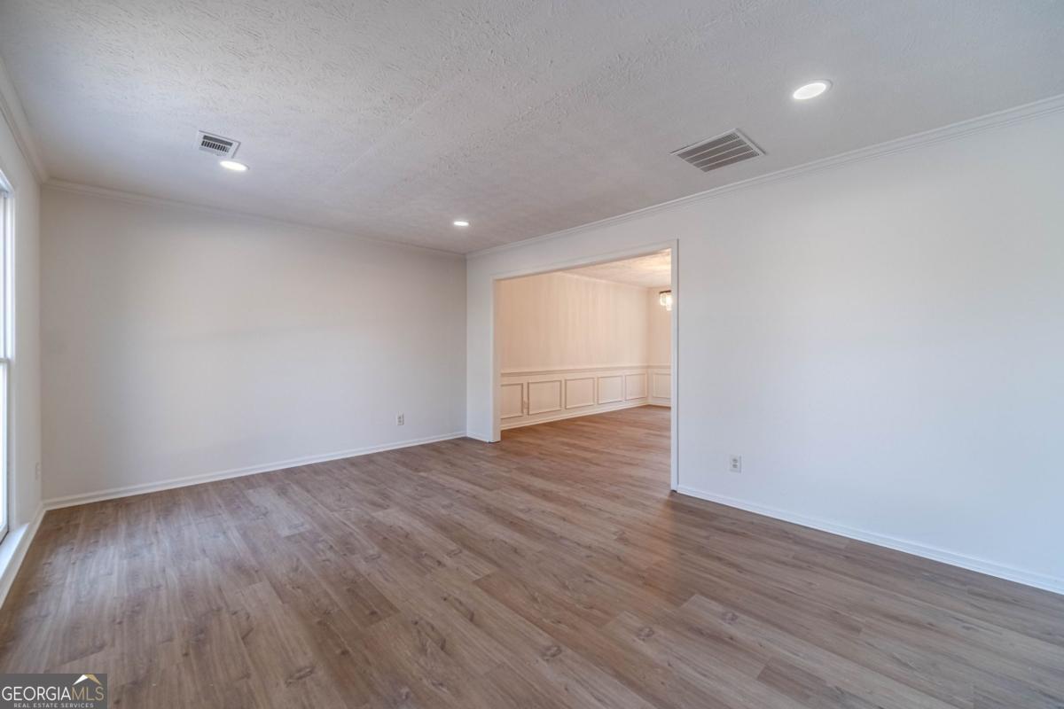 1692 Paces Vale Court Lawrenceville GA 30043
