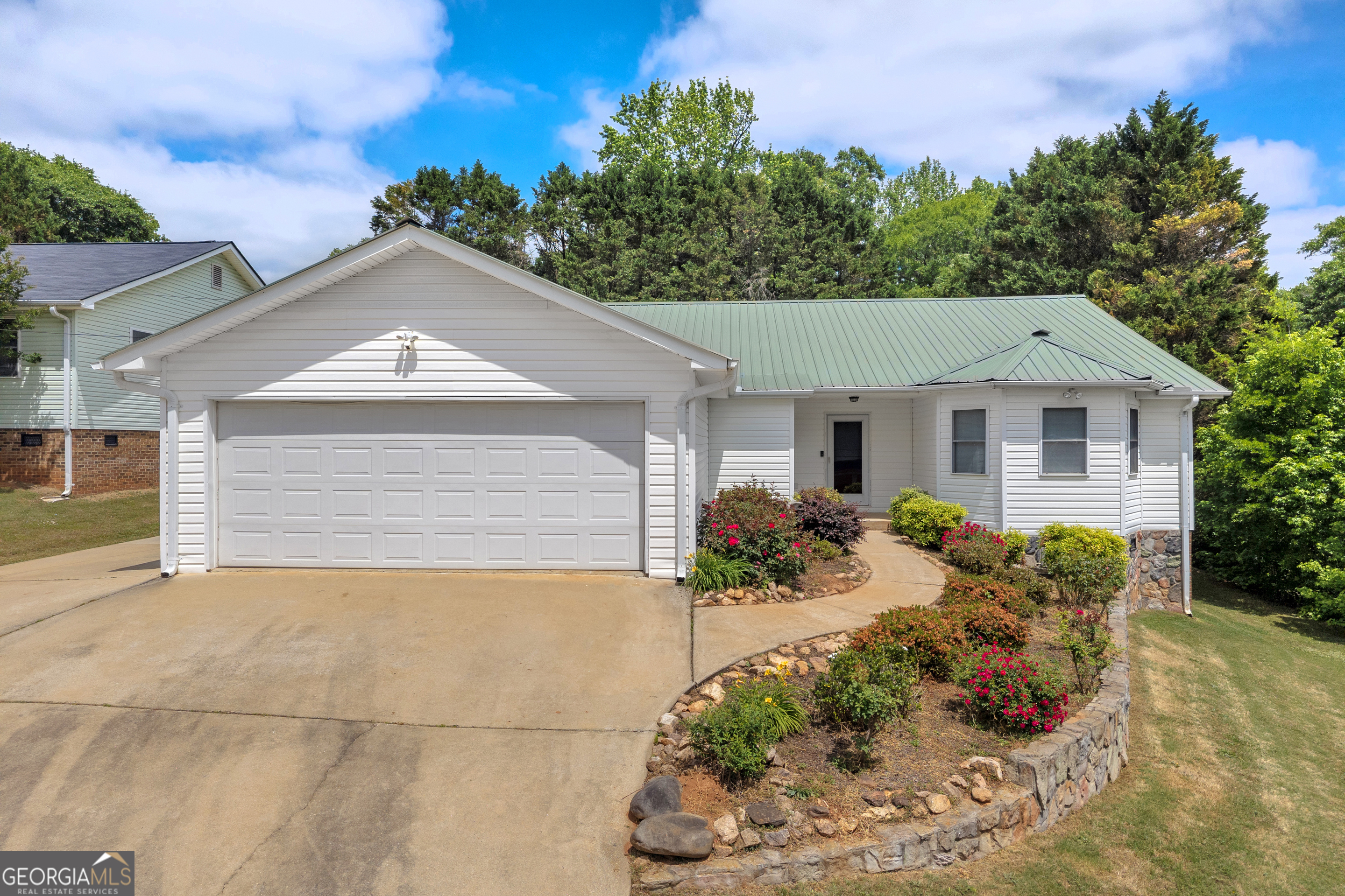 99 Parker Street Carnesville GA 30521