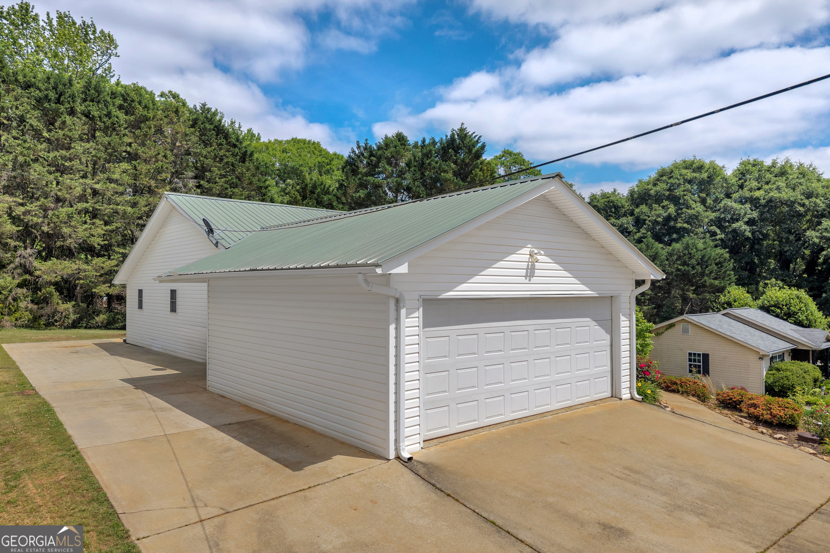 99 Parker Street Carnesville GA 30521