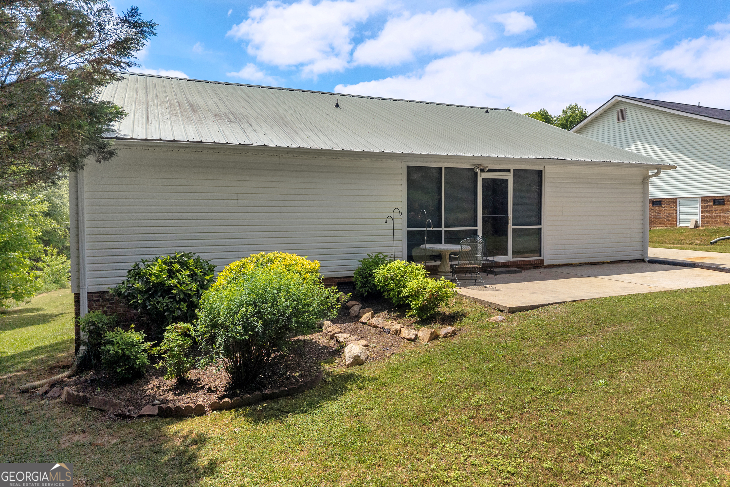 99 Parker Street Carnesville GA 30521