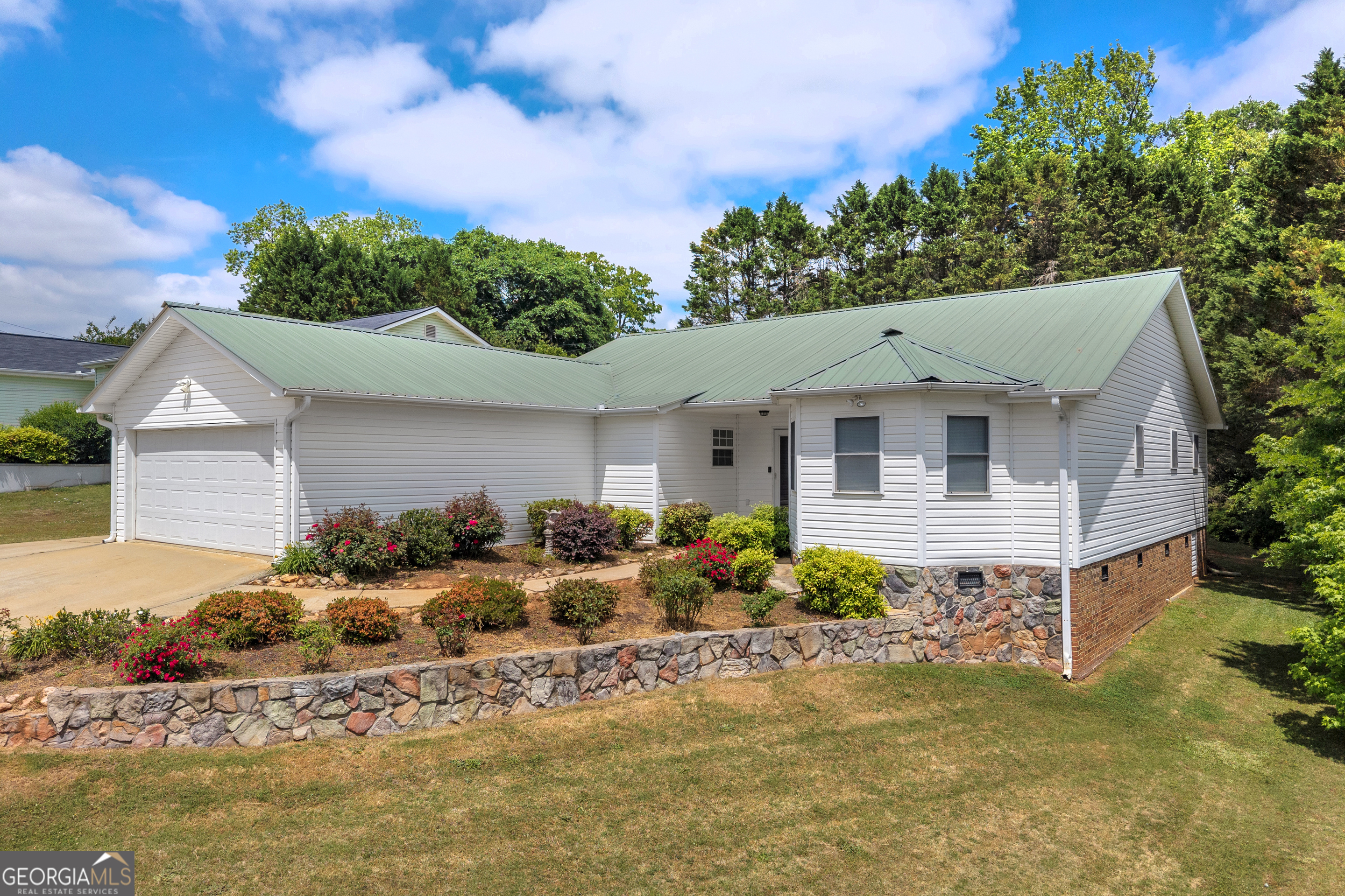 99 Parker Street Carnesville GA 30521