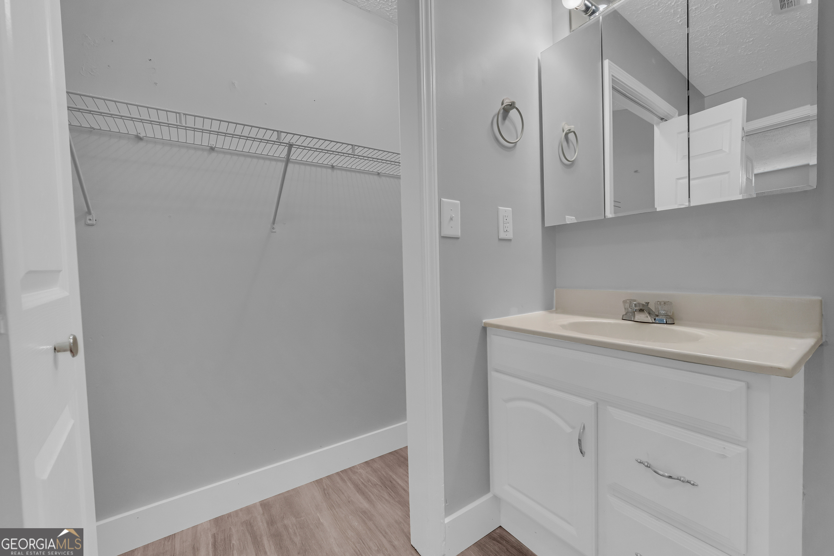 99 Parker Street Carnesville GA 30521