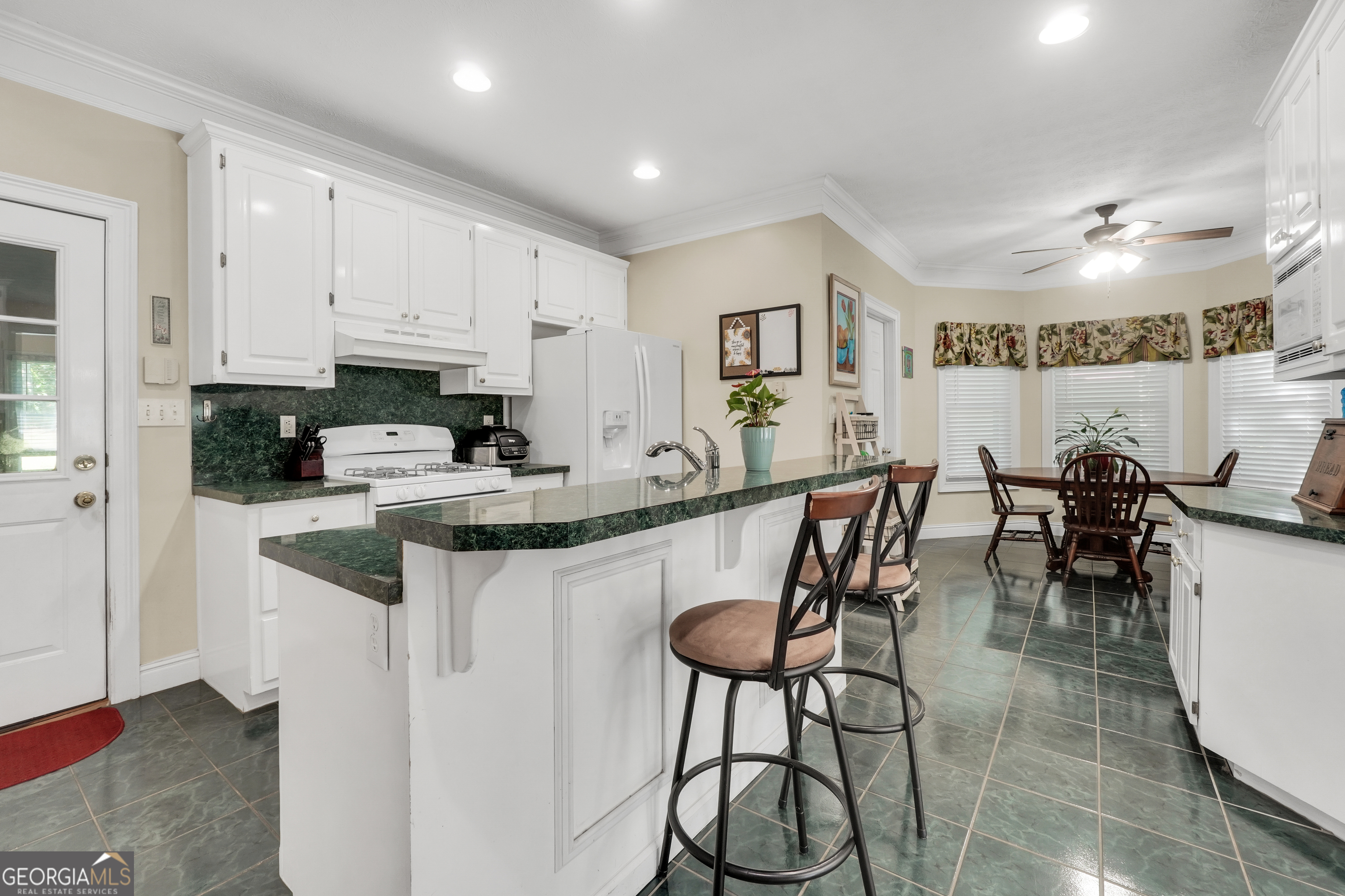 561 Harbour Shores Drive Jackson GA 30233