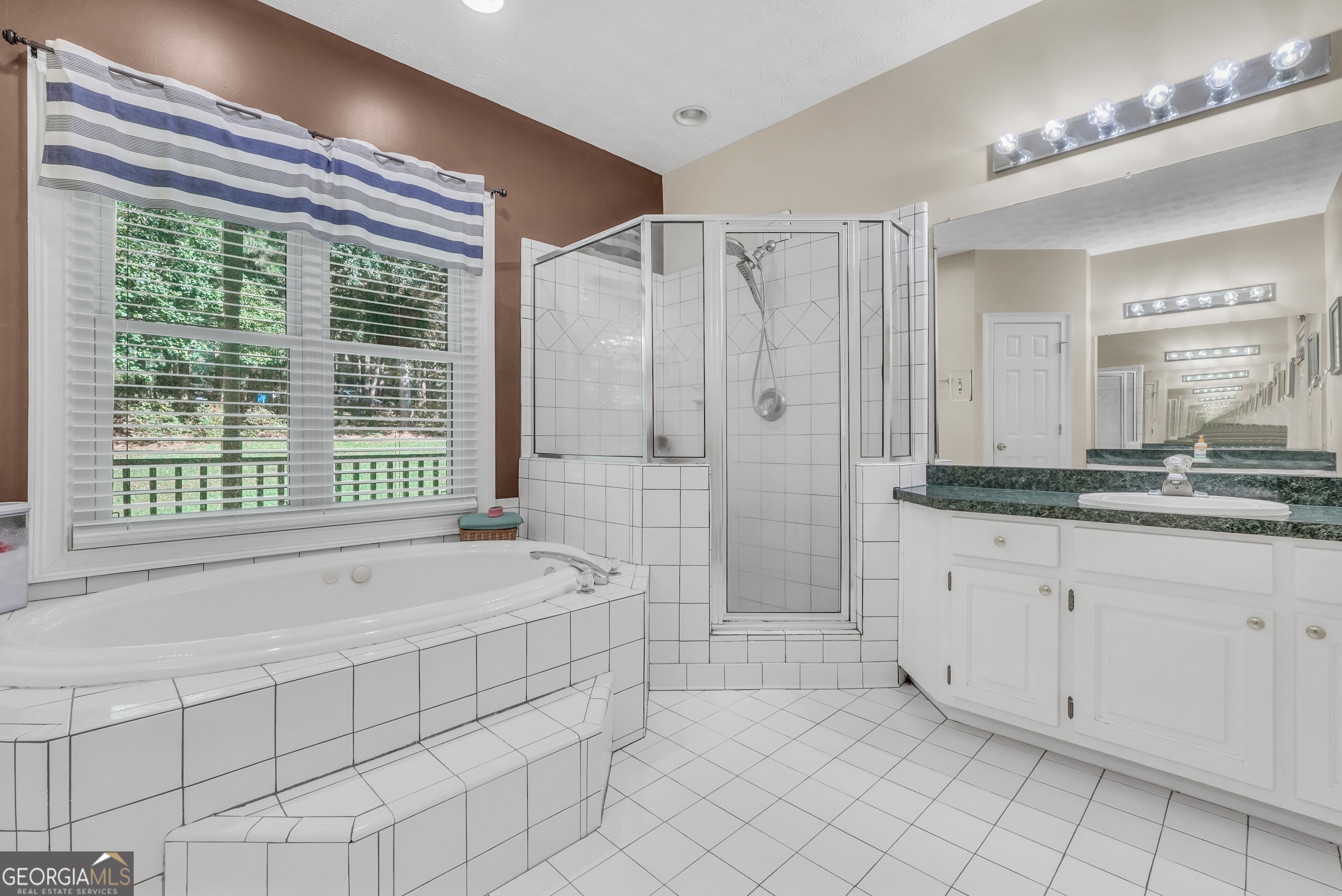 561 Harbour Shores Drive Jackson GA 30233