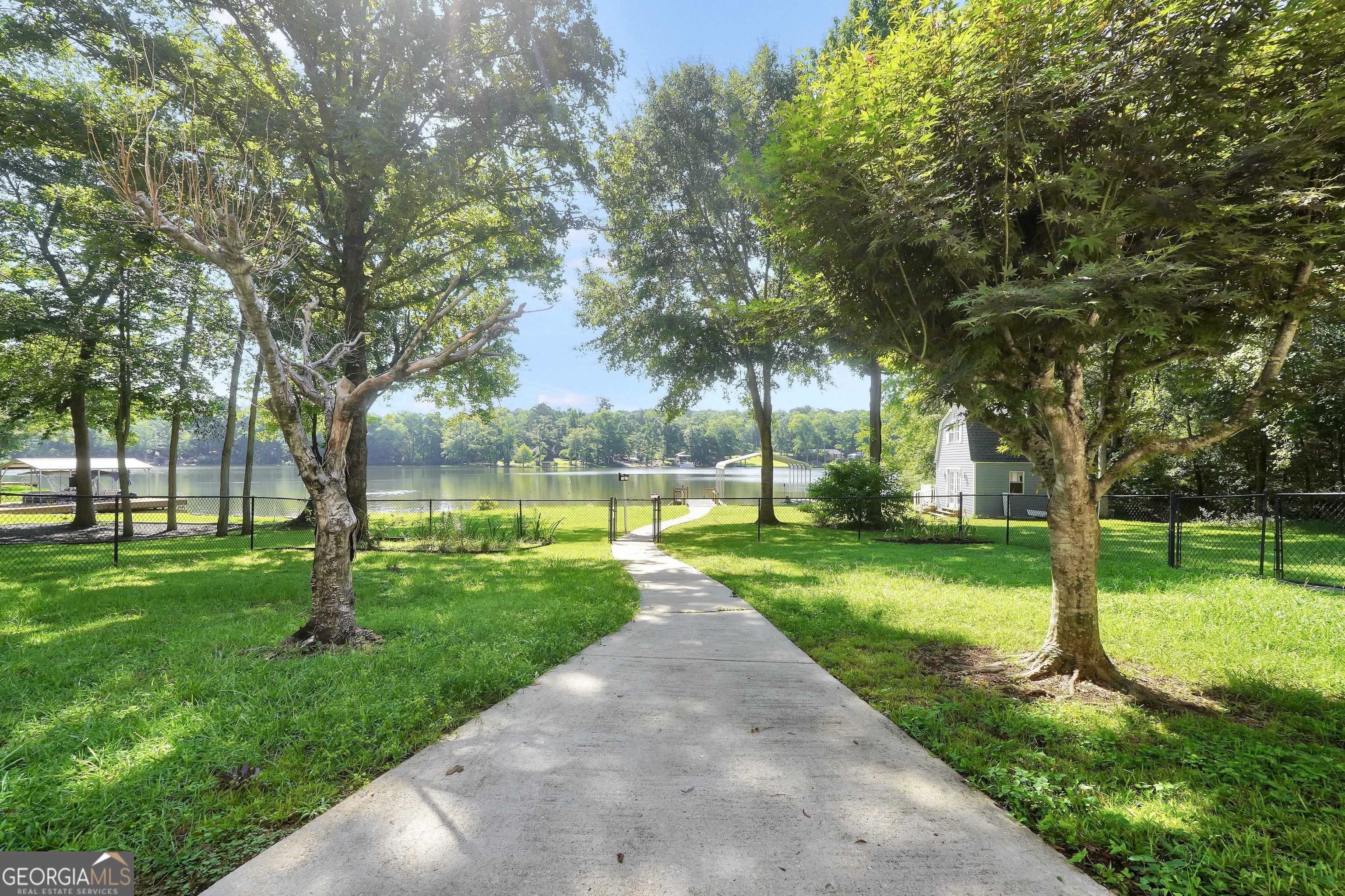 561 Harbour Shores Drive Jackson GA 30233