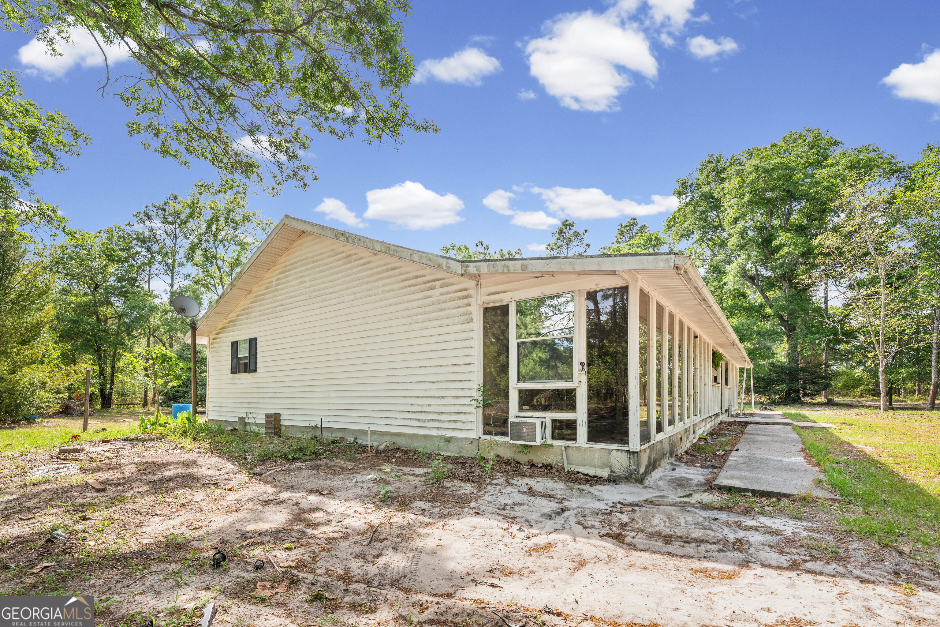 1234 Bennett Road Screven GA 31560