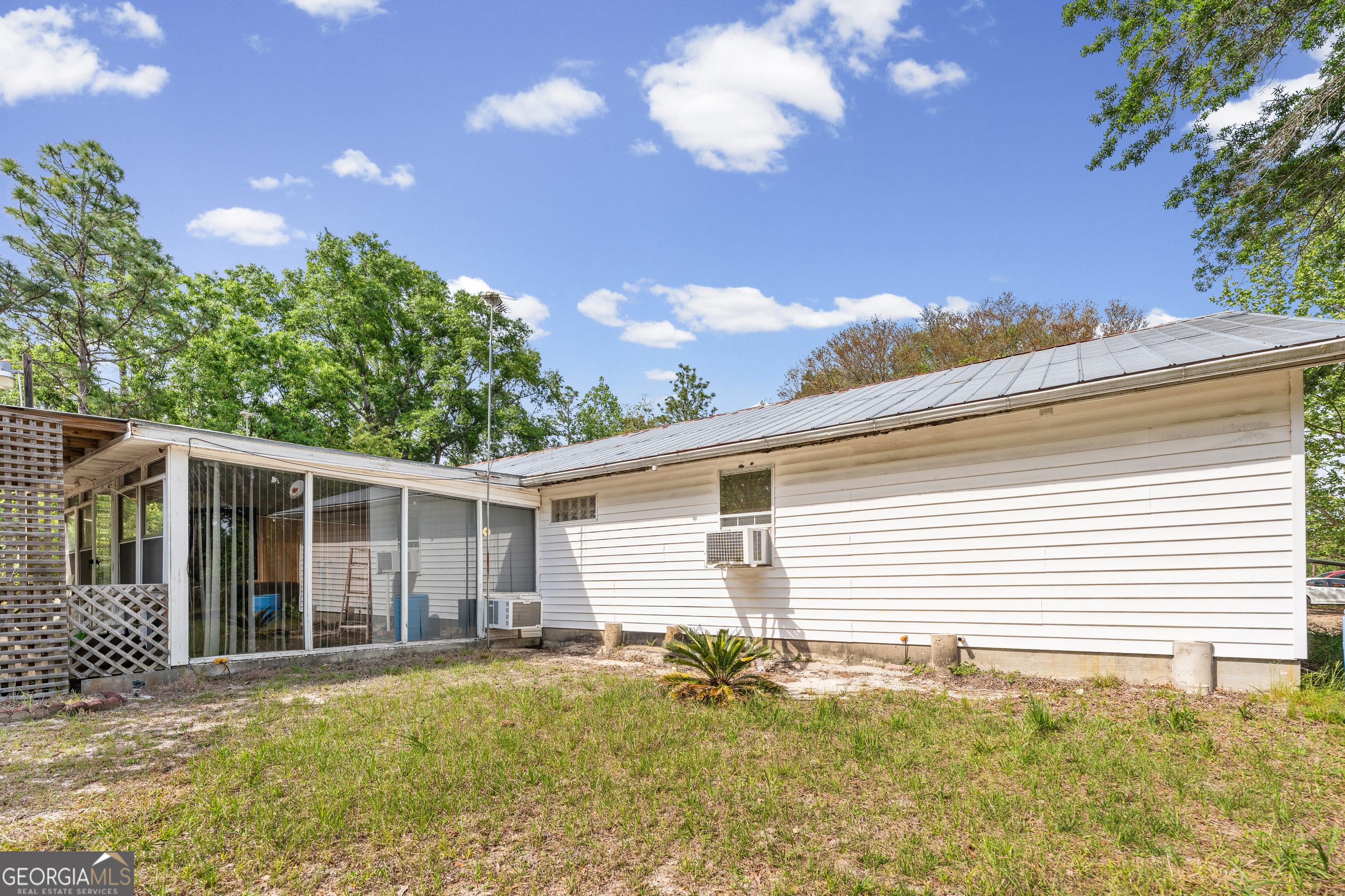 1234 Bennett Road Screven GA 31560