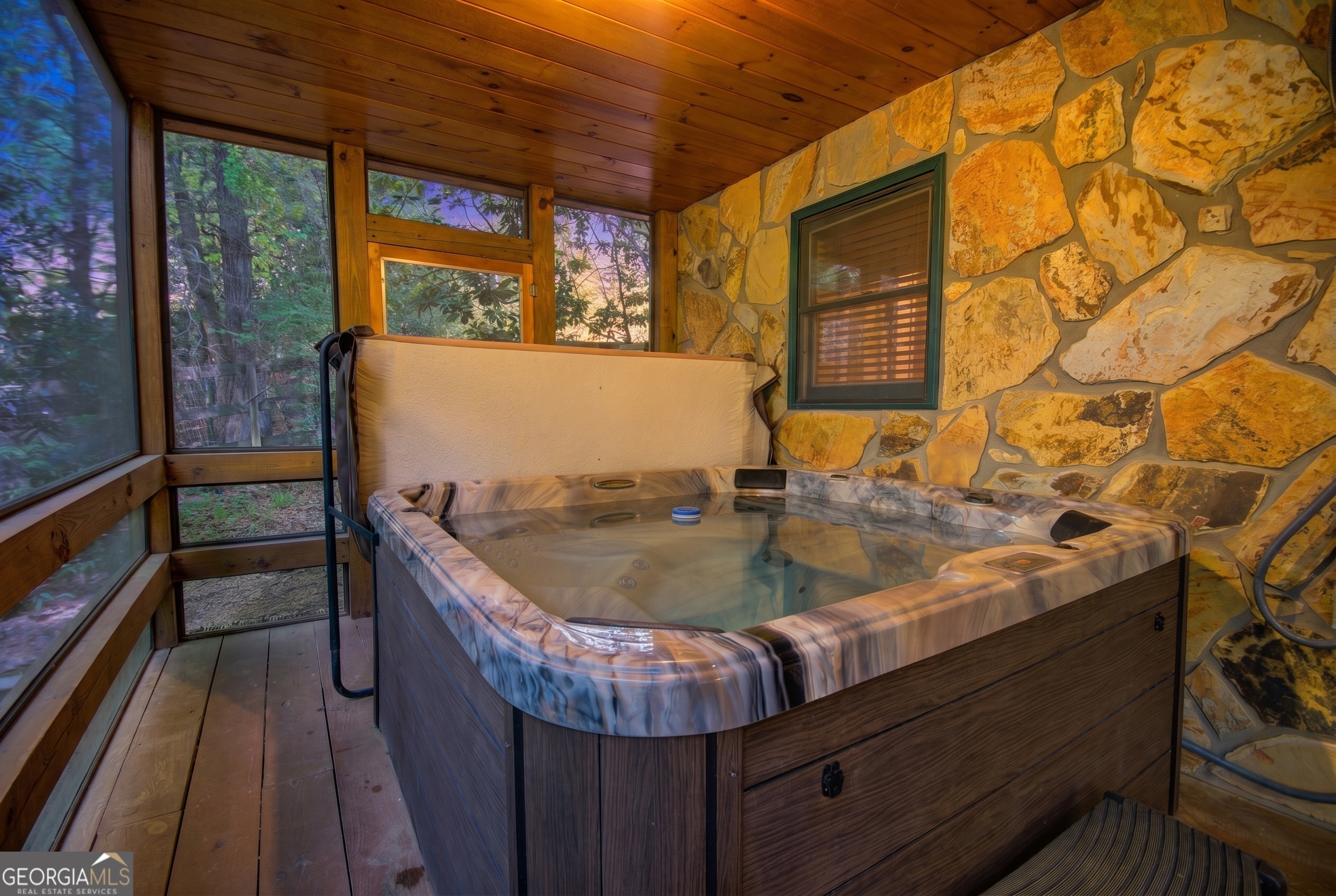218 Bench Leg Road Mineral Bluff GA 30559