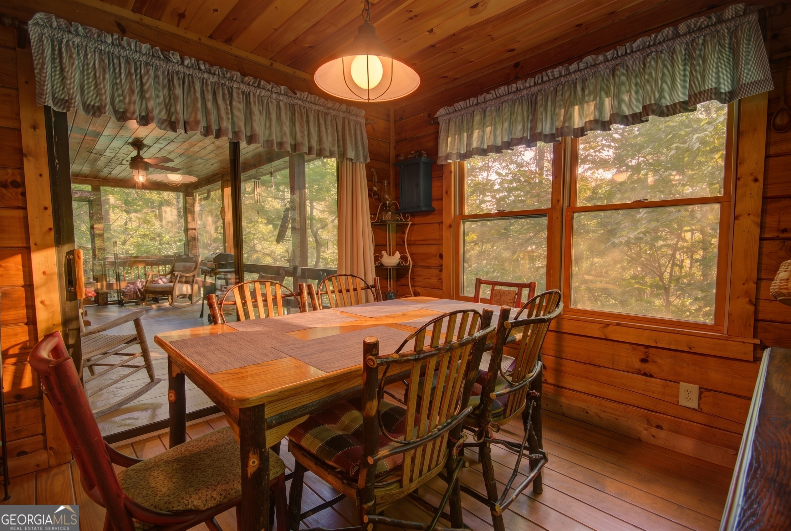 218 Bench Leg Road Mineral Bluff GA 30559
