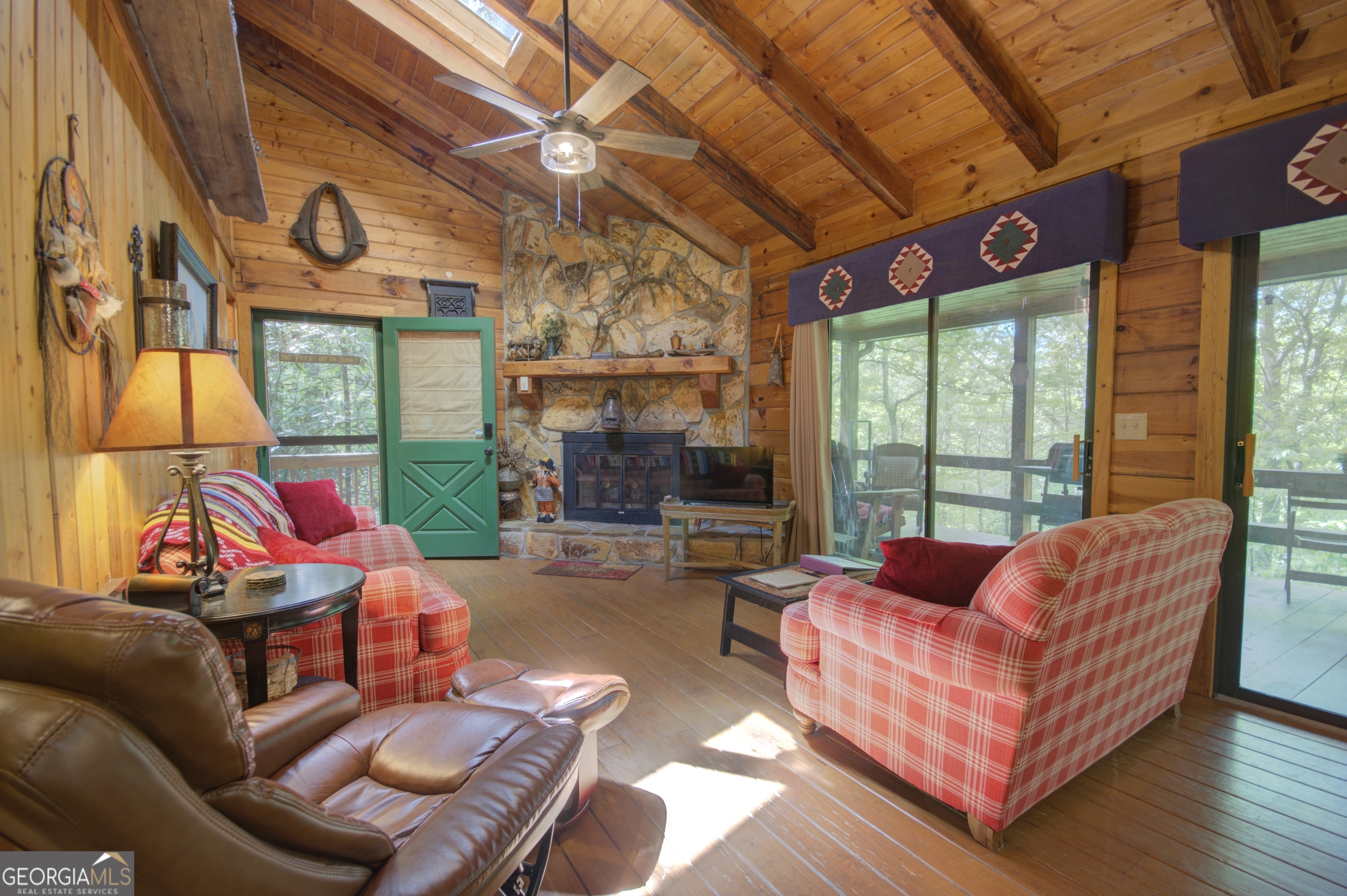 218 Bench Leg Road Mineral Bluff GA 30559