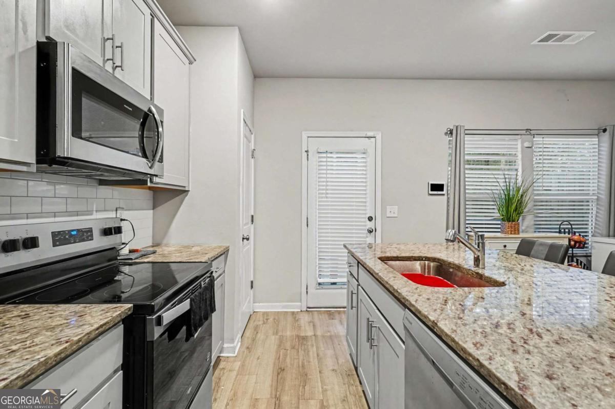 6182 Redan Overlook Lithonia GA 30058