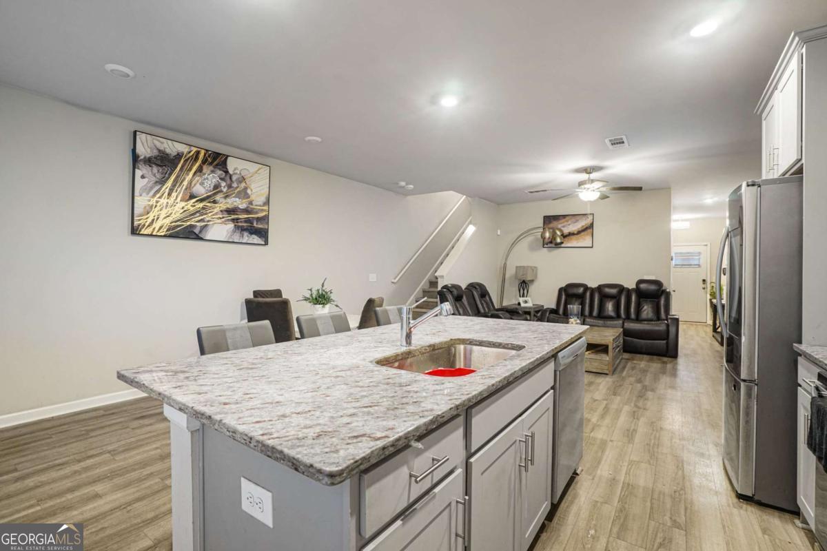 6182 Redan Overlook Lithonia GA 30058