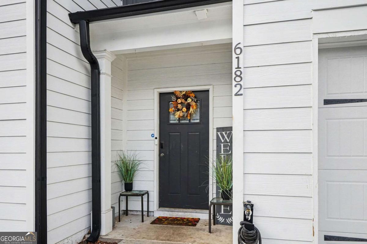 6182 Redan Overlook Lithonia GA 30058