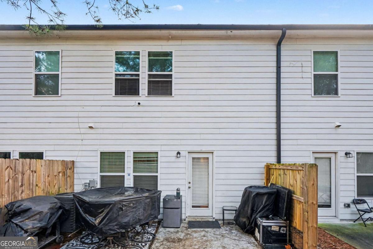 6182 Redan Overlook Lithonia GA 30058